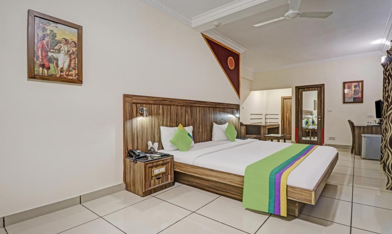 Treebo Komfort Suites, 3 Km From Mysore Palace Екстер'єр фото