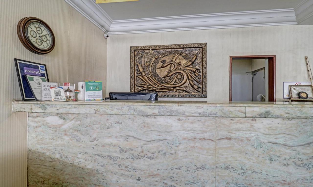 Treebo Komfort Suites, 3 Km From Mysore Palace Екстер'єр фото