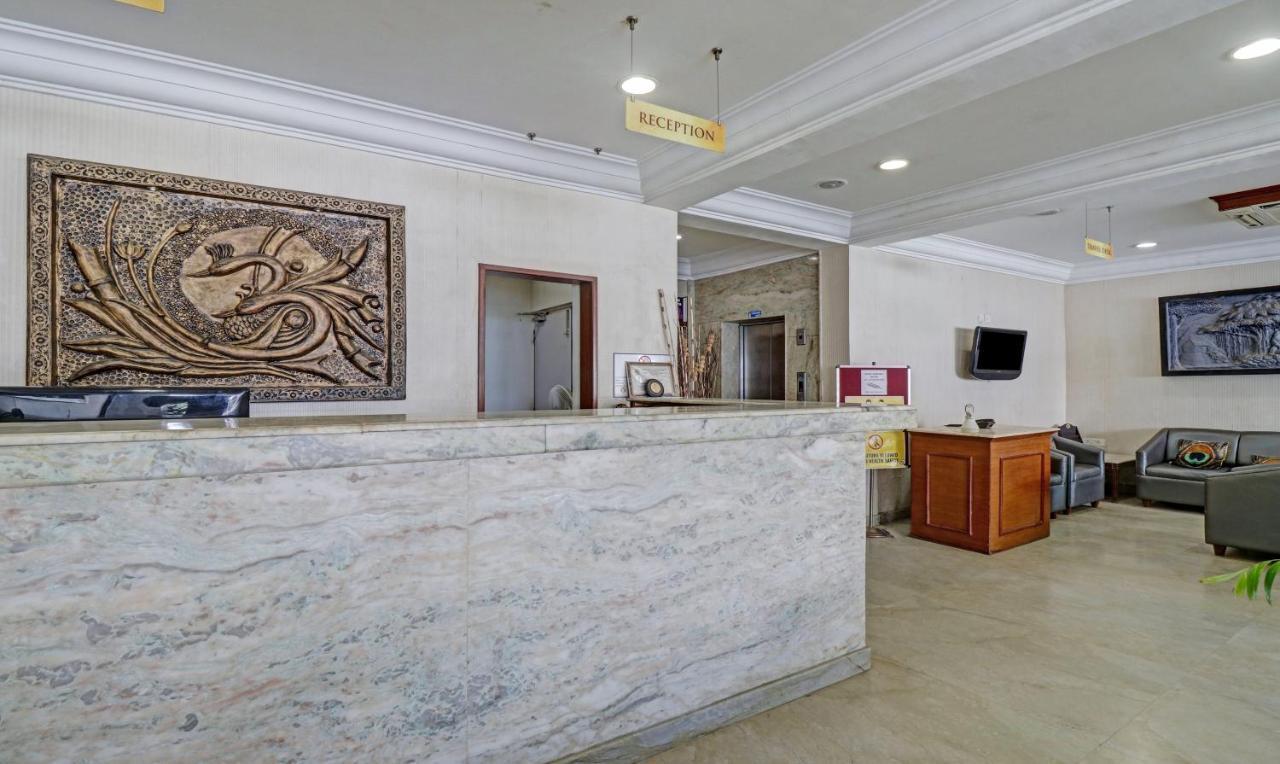 Treebo Komfort Suites, 3 Km From Mysore Palace Екстер'єр фото