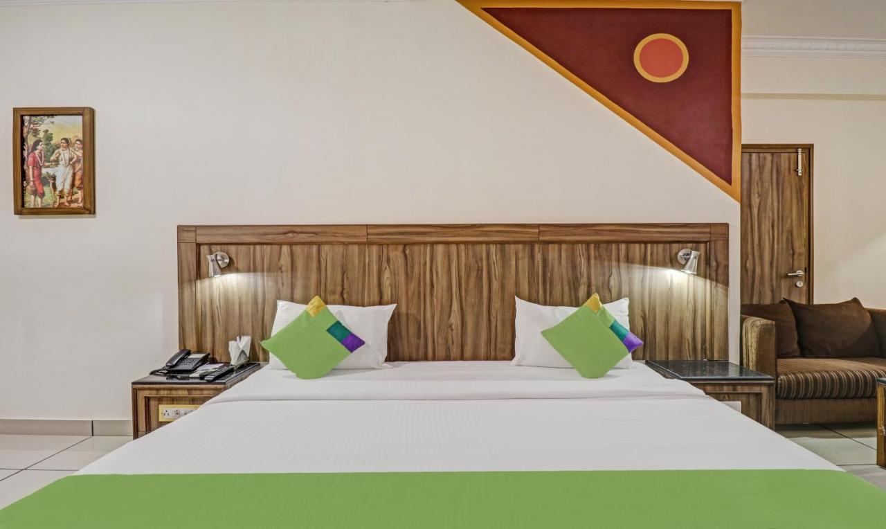 Treebo Komfort Suites, 3 Km From Mysore Palace Екстер'єр фото