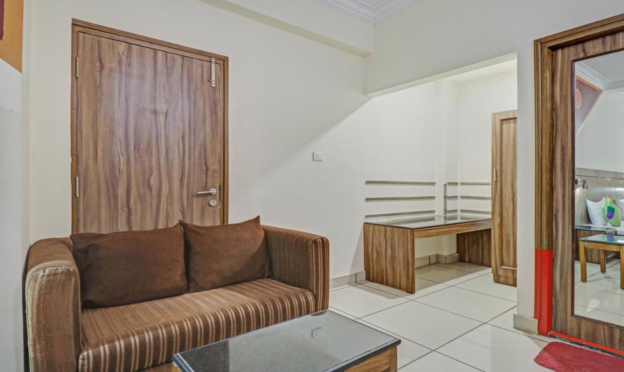 Treebo Komfort Suites, 3 Km From Mysore Palace Екстер'єр фото