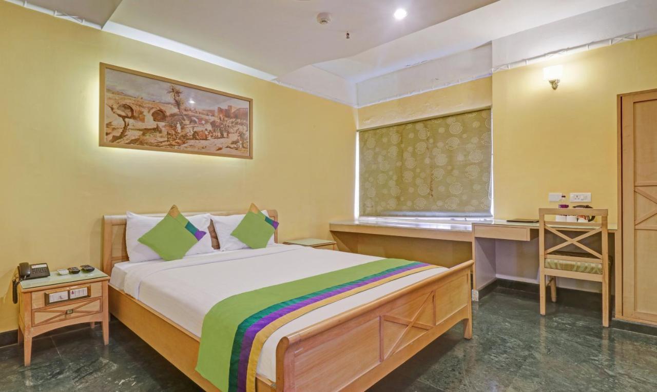 Treebo Komfort Suites, 3 Km From Mysore Palace Екстер'єр фото