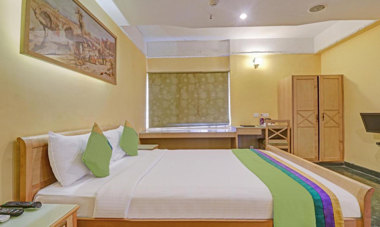 Treebo Komfort Suites, 3 Km From Mysore Palace Екстер'єр фото