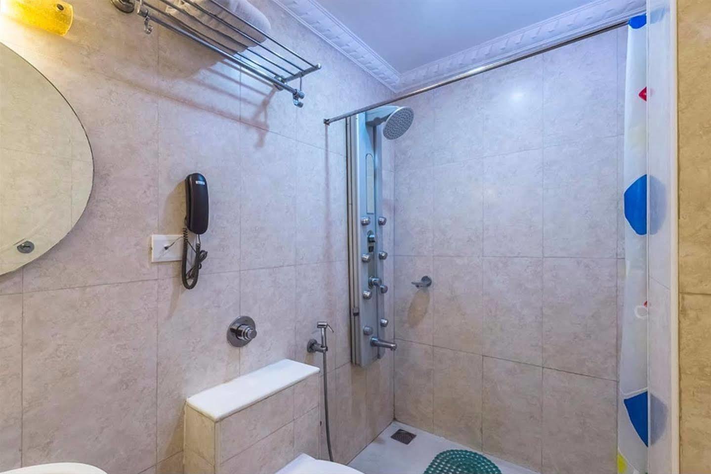 Treebo Komfort Suites, 3 Km From Mysore Palace Екстер'єр фото