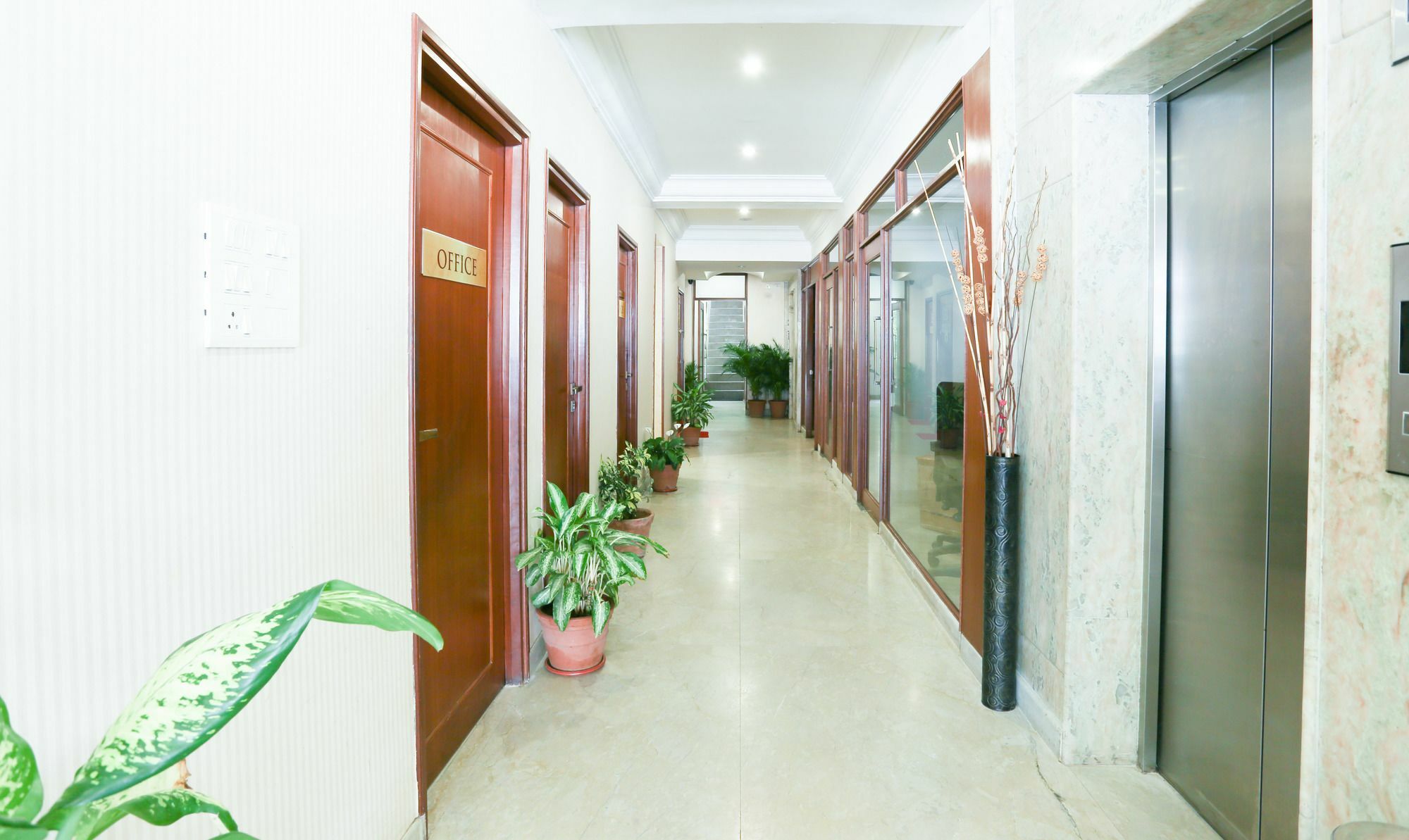 Treebo Komfort Suites, 3 Km From Mysore Palace Екстер'єр фото